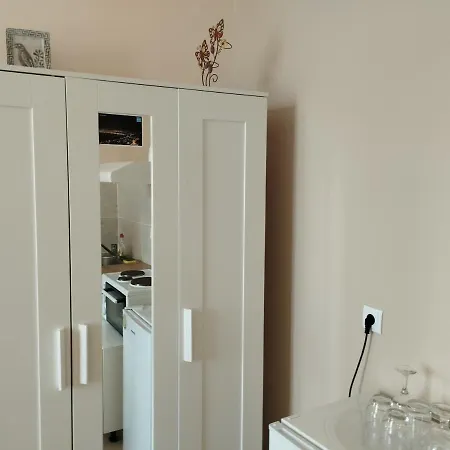 Apartment στη στοά βαρβουτσή στούντιο νούμερο 4 Kalamata